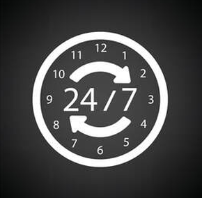 Logo d'un horloge qui indique un service offert 24 sur 24 et 7 jours semaine à Victoriaville.
